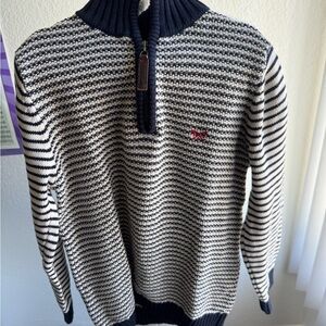Pre loved Kid's knitwear, in excellent condition. Size 7-8 yrs old. Worn 3x.